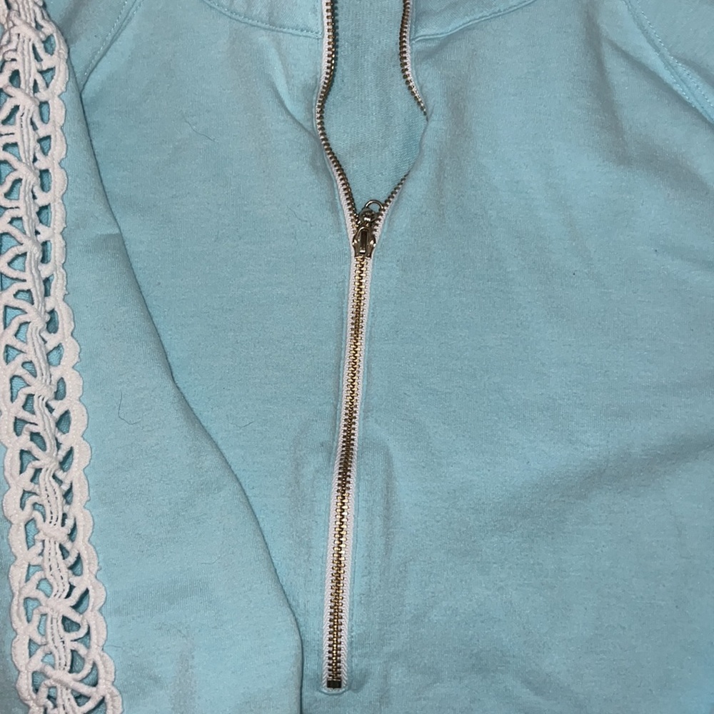 Lilly Pulitzer Aqua blue Skipper Popover with lace detail on sleeves - Picture 3 of 5